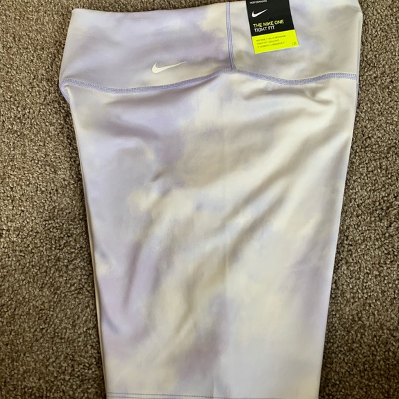 🆕 Women’s Nike DRI-FIT biker shorts - Picture 3 of 6